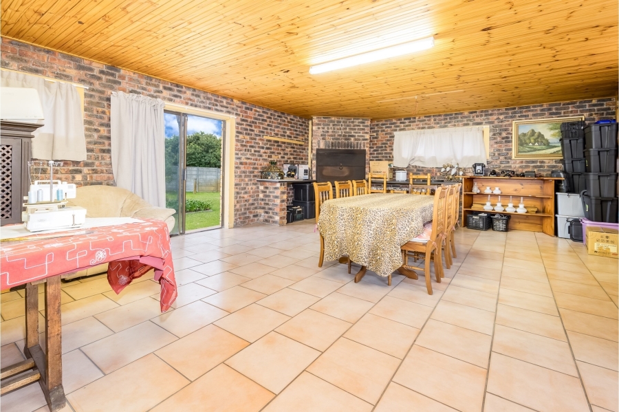 9 Bedroom Property for Sale in Vierlanden Western Cape